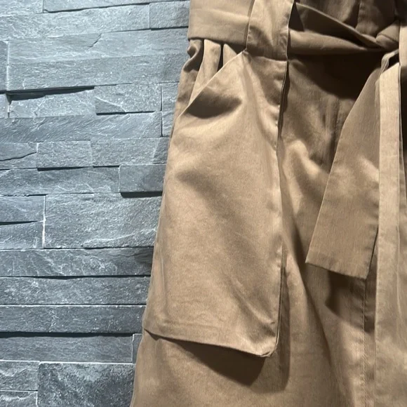 H&M Skirt - Picture 3 of 6